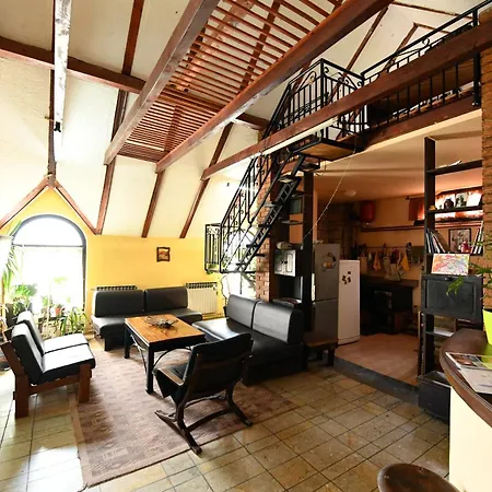 Smestaj Simovic 2 Gostinjska kuća *