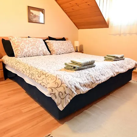 Gostinjska kuća Smestaj Simovic 2 *